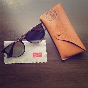 Erika Classic Ray-Ban Polarized Sunglasses